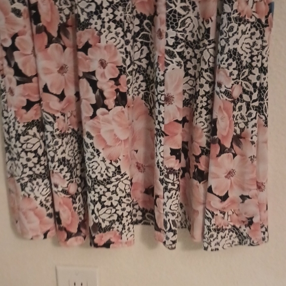 Perceptions Pink and Black Floral Mini Dress Size 12 - Picture 6 of 7